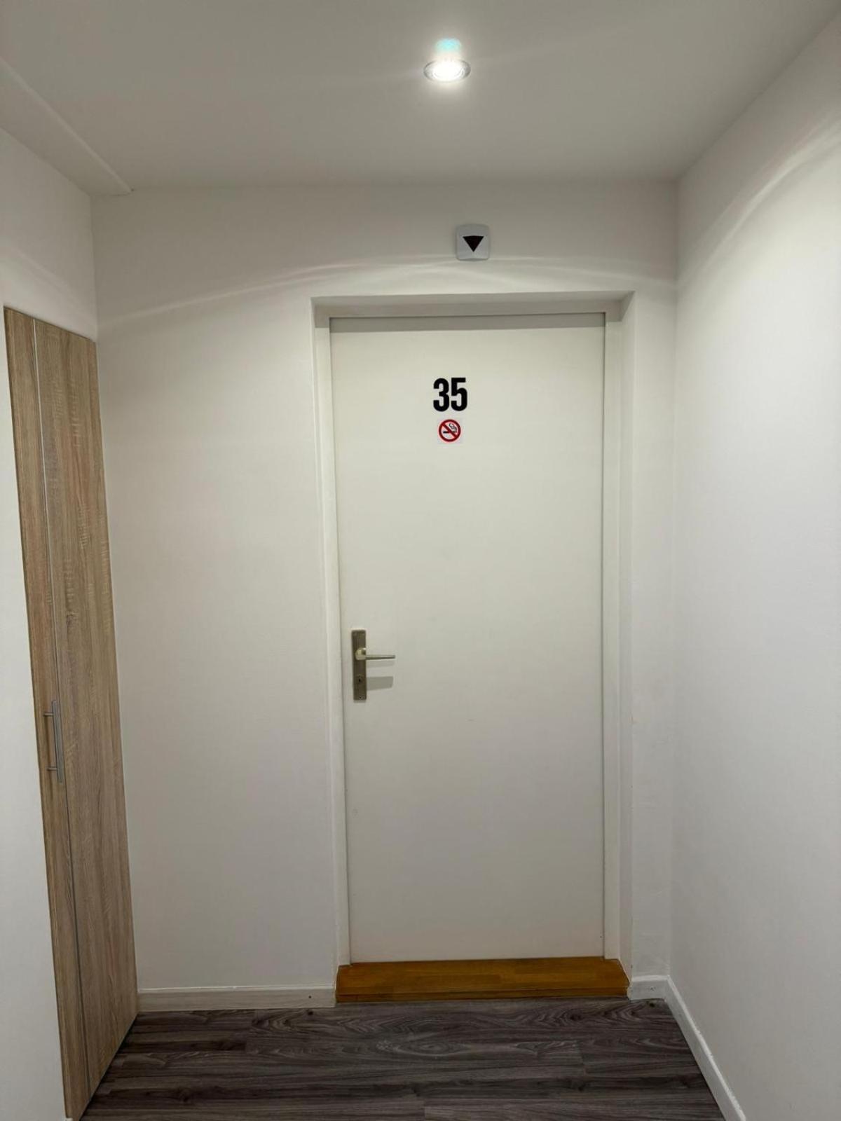 Haus Zum Ruetli Apartment Chur Ruang foto