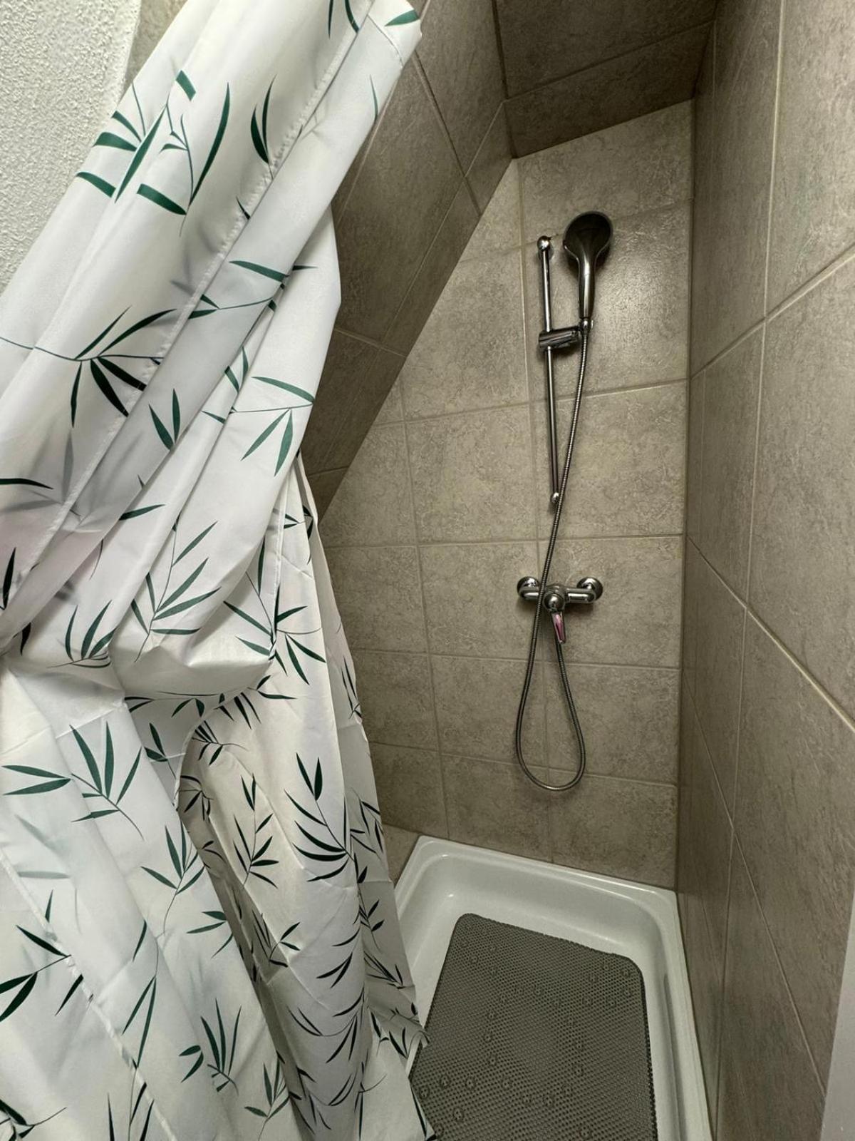 Haus Zum Ruetli Apartment Chur Ruang foto
